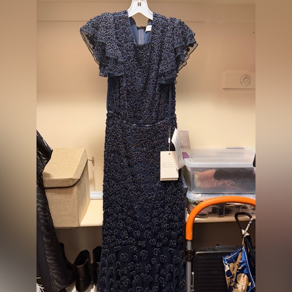 Mac Duggal floral Beaded Embellished Ruffle Sleeve / Shoulder Maxi Dress. Size 6